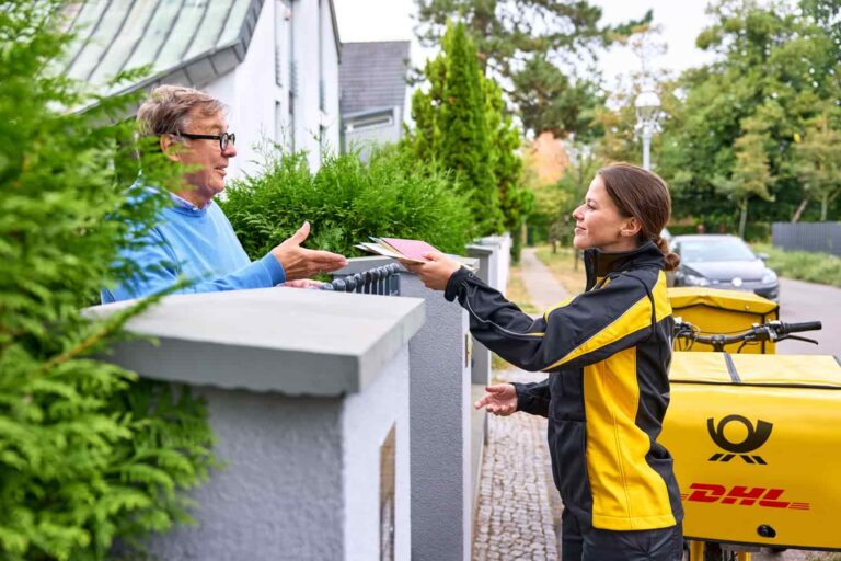 DHL