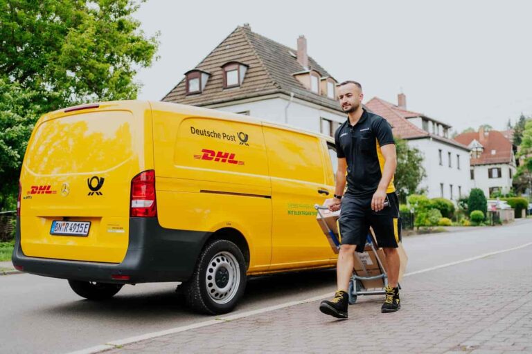 DHL